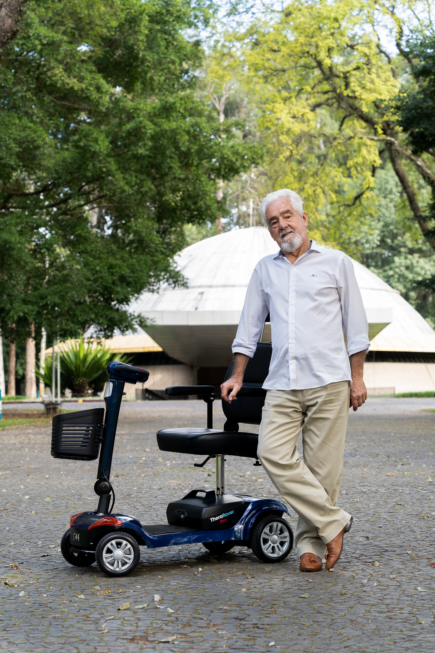 Scooter Electrico para Movilidad Therarover Pro Azul (TheraRover Electric Scooter Pro Blue) - Imagen 3